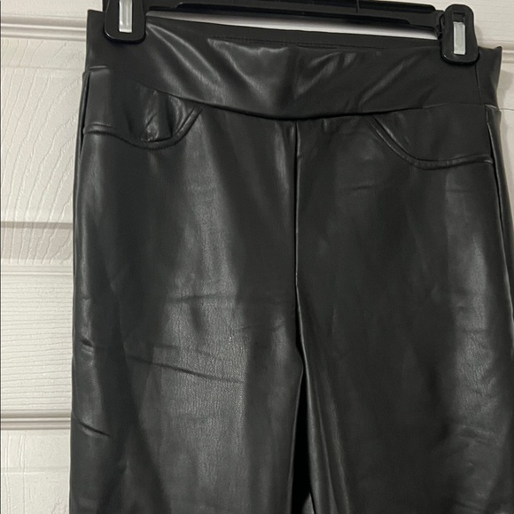 Black Faux Leather insulated Leggings - Picture 2 of 4